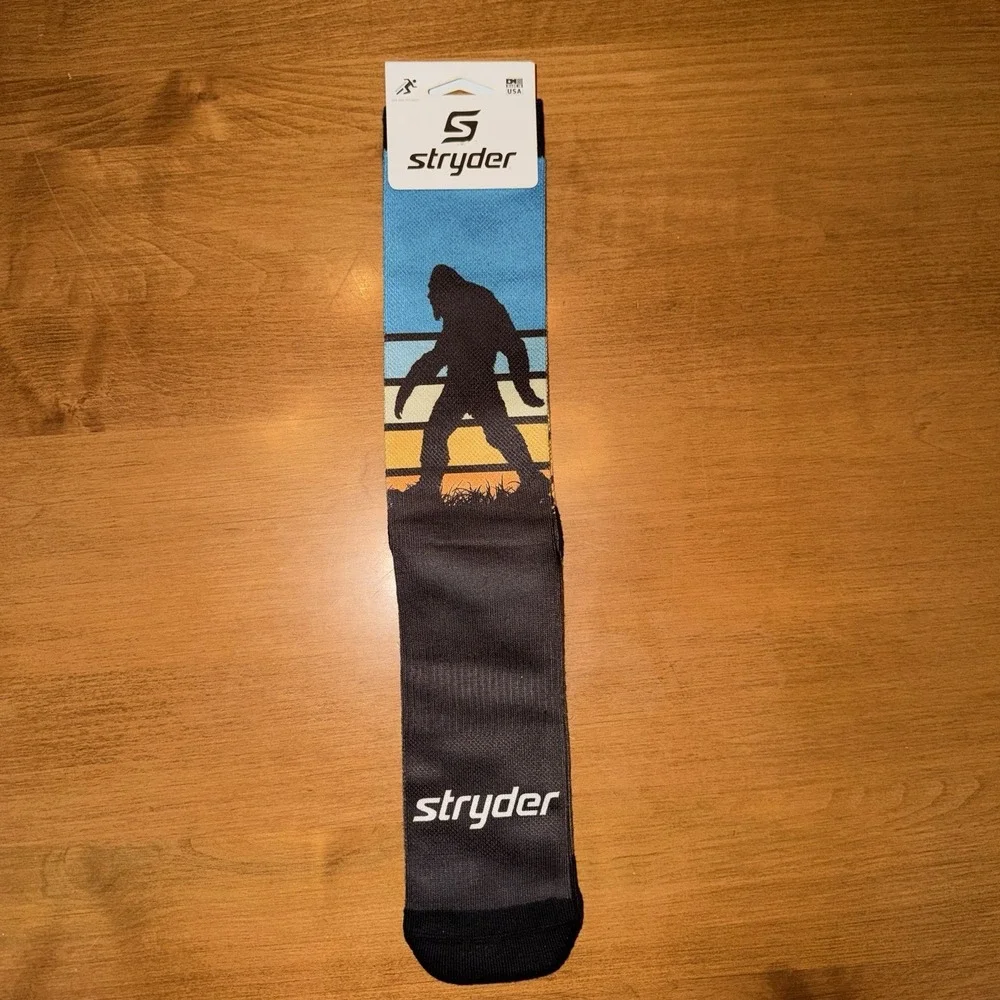 NEW Stryder Gear Rayon Made From Bamboo Performance Socks - Bigfoot Sunset OS